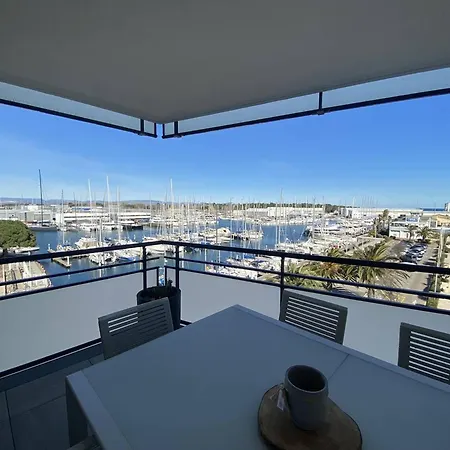 De Luxe 4 Etoiles Avec Climatisation Et Parking A Canet-plage - Fr-1-750-74